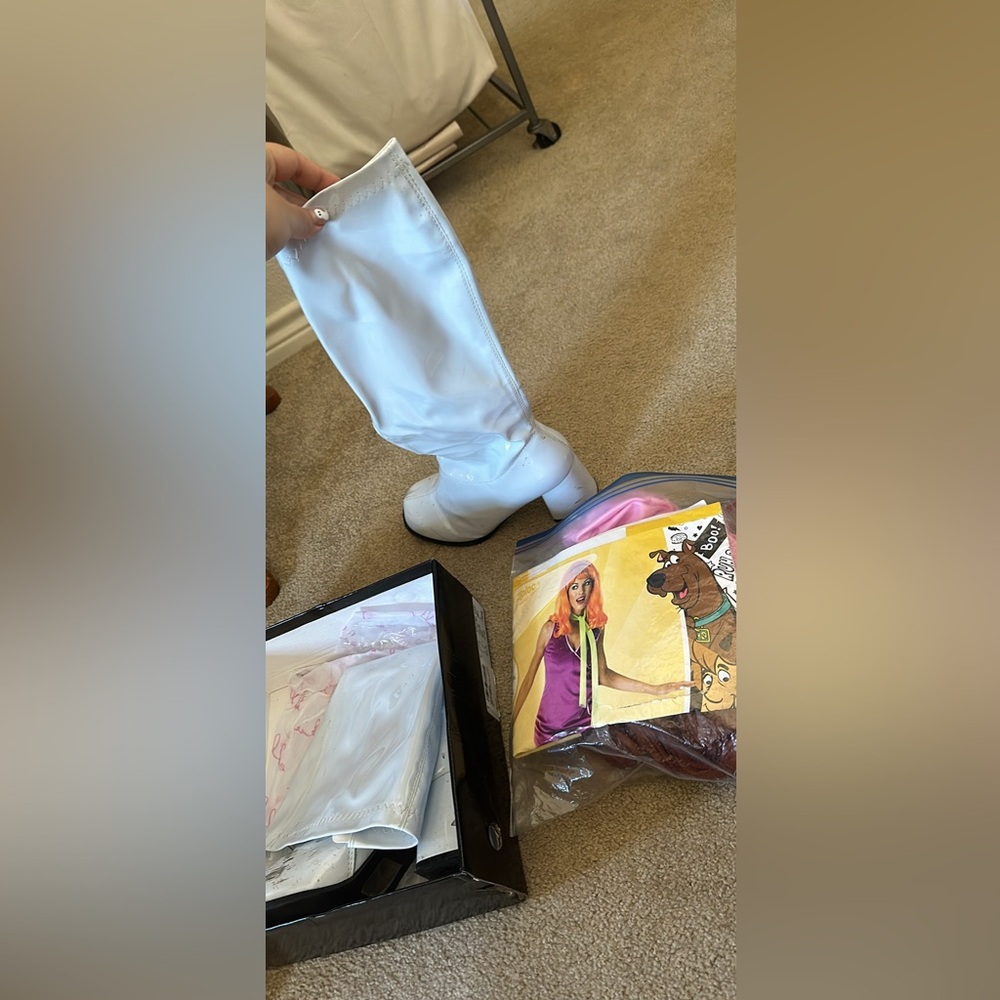 Scooby doo Daphne costume with wig and boots